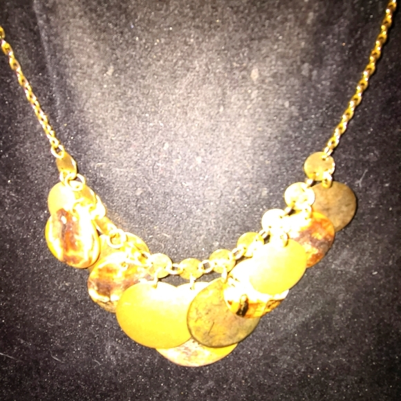 Shell & Round discs. Necklace - Picture 1 of 2